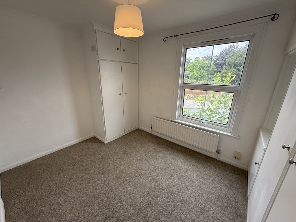 Lot: 200 - VACANT TWO-BEDROOM HOUSE - Bedroom two